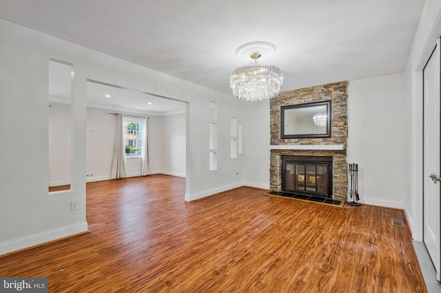 1107 TREESIDE LN, HERNDON, Virginia 20170, 5 Bedrooms Bedrooms, ,2 BathroomsBathrooms,Residential,For sale,1107 TREESIDE LN,VAFX2247662 MLS # VAFX2247662