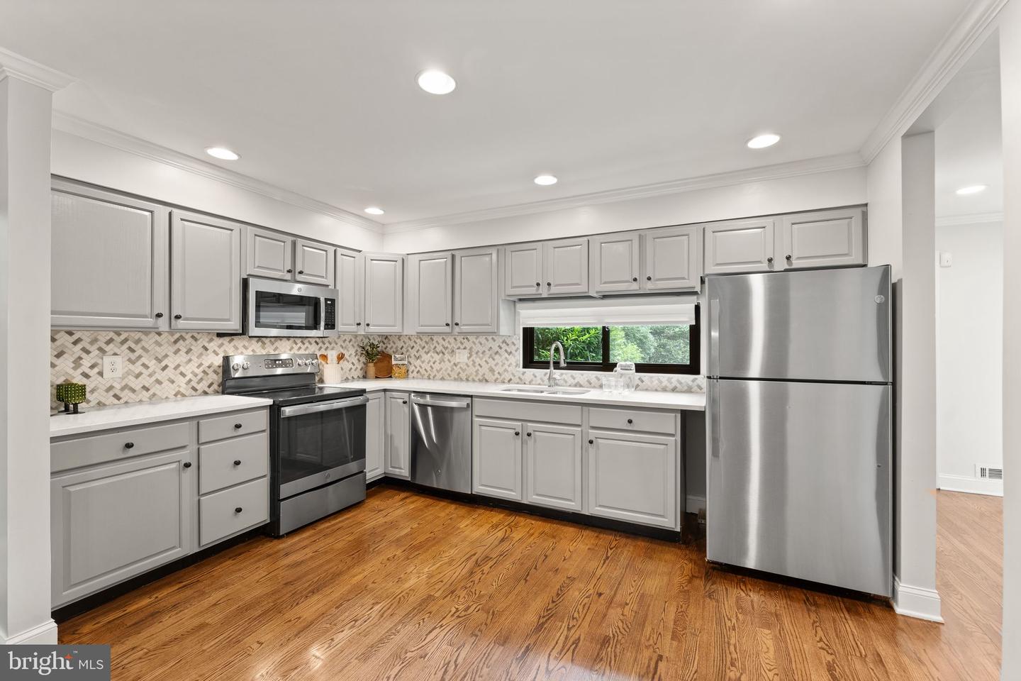 11639 HUNTERS GREEN CT, RESTON, Virginia 20191, 4 Bedrooms Bedrooms, ,3 BathroomsBathrooms,Residential,For sale,11639 HUNTERS GREEN CT,VAFX2247686 MLS # VAFX2247686