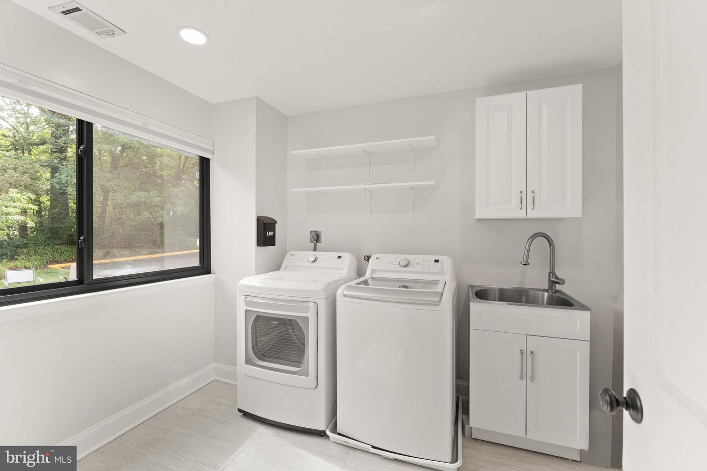 11639 HUNTERS GREEN CT, RESTON, Virginia 20191, 4 Bedrooms Bedrooms, ,3 BathroomsBathrooms,Residential,For sale,11639 HUNTERS GREEN CT,VAFX2247686 MLS # VAFX2247686