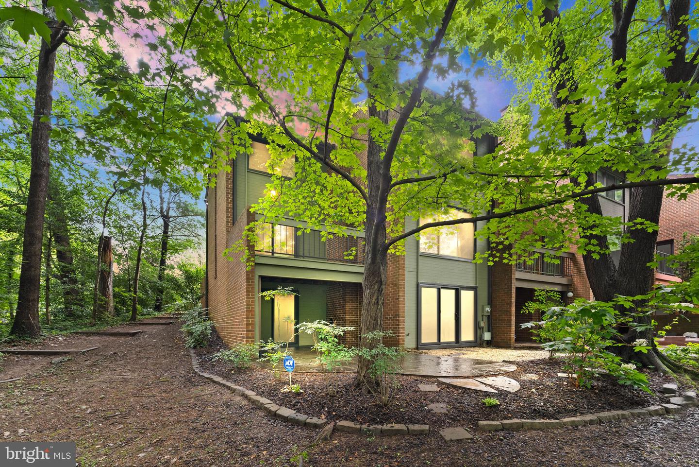 11639 HUNTERS GREEN CT, RESTON, Virginia 20191, 4 Bedrooms Bedrooms, ,3 BathroomsBathrooms,Residential,For sale,11639 HUNTERS GREEN CT,VAFX2247686 MLS # VAFX2247686