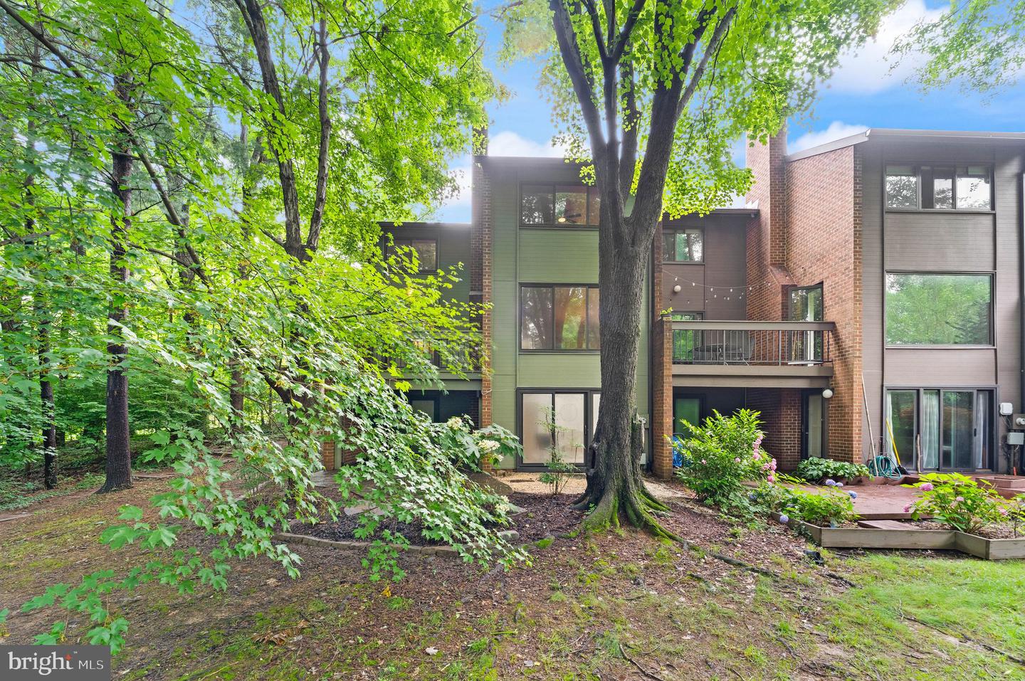 11639 HUNTERS GREEN CT, RESTON, Virginia 20191, 4 Bedrooms Bedrooms, ,3 BathroomsBathrooms,Residential,For sale,11639 HUNTERS GREEN CT,VAFX2247686 MLS # VAFX2247686