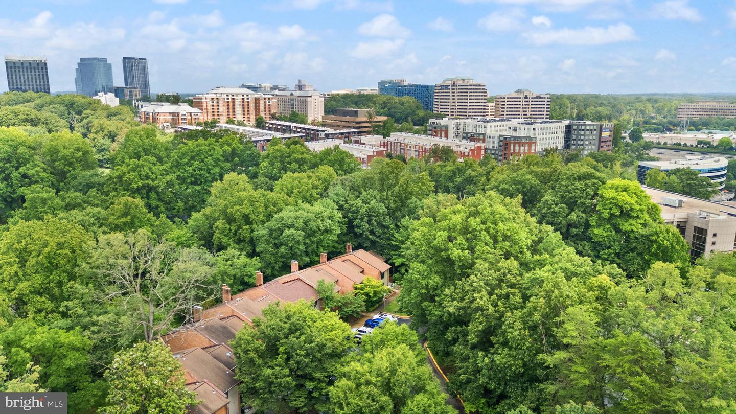 11639 HUNTERS GREEN CT, RESTON, Virginia 20191, 4 Bedrooms Bedrooms, ,3 BathroomsBathrooms,Residential,For sale,11639 HUNTERS GREEN CT,VAFX2247686 MLS # VAFX2247686