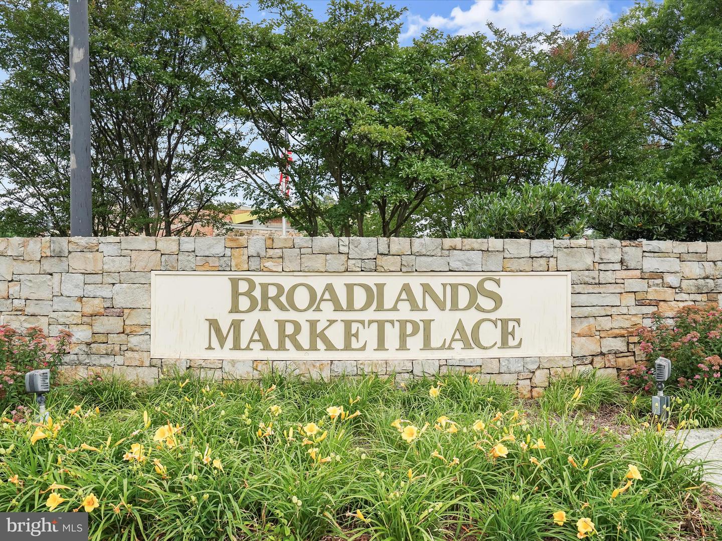 43140 FLING CT, BROADLANDS, Virginia 20148, 4 Bedrooms Bedrooms, ,3 BathroomsBathrooms,Residential,For sale,43140 FLING CT,VALO2099736 MLS # VALO2099736