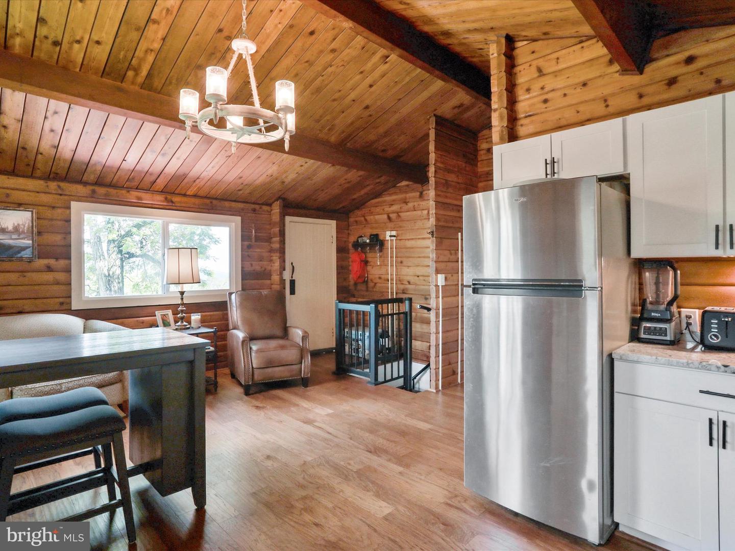37 AND 41 HEADWATERS RD, CHESTER GAP, Virginia 22623, 5 Bedrooms Bedrooms, ,4 BathroomsBathrooms,Residential,For sale,37 AND 41 HEADWATERS RD,VARP2002142 MLS # VARP2002142