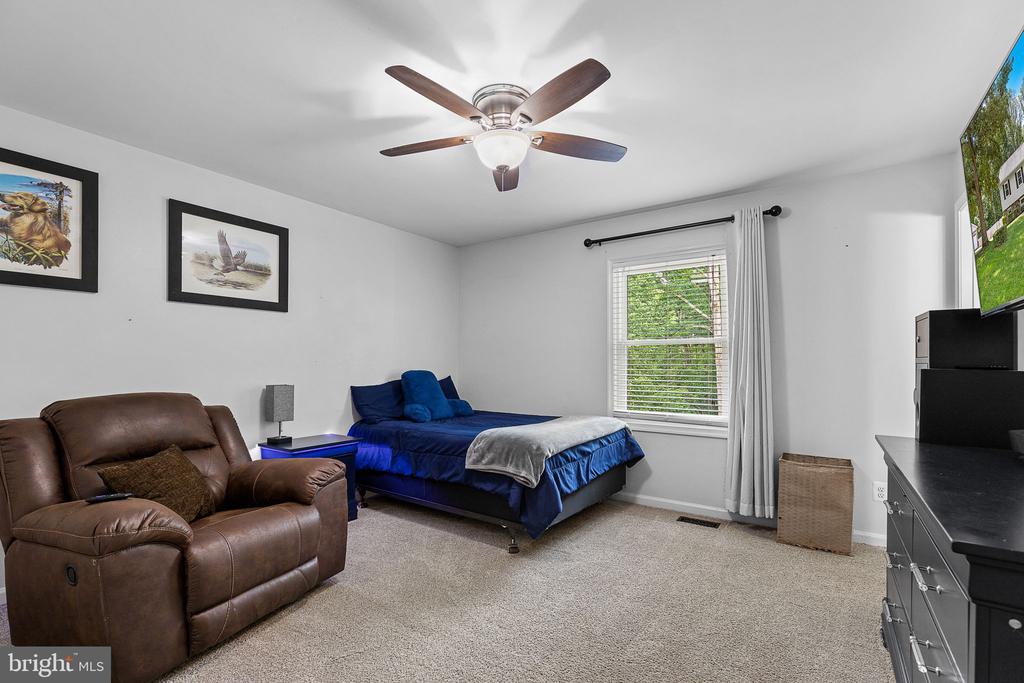 4 PALOMINO CT, SPOTSYLVANIA, Virginia 22551, 3 Bedrooms Bedrooms, ,3 BathroomsBathrooms,Residential,4 PALOMINO CT,VASP2034034 MLS # VASP2034034