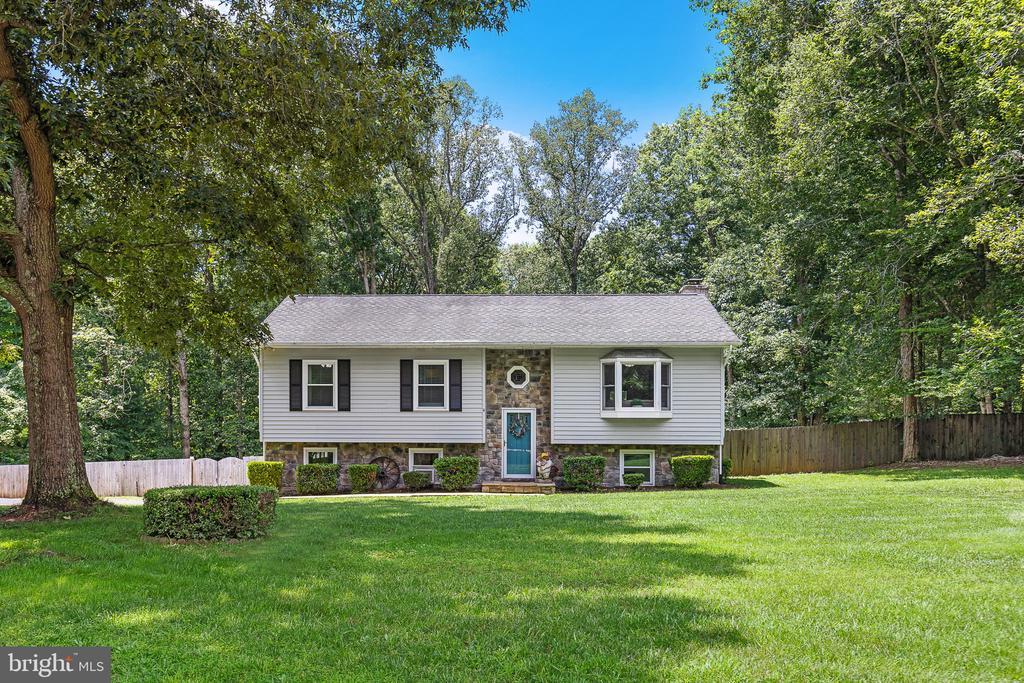 4 PALOMINO CT, SPOTSYLVANIA, Virginia 22551, 3 Bedrooms Bedrooms, ,3 BathroomsBathrooms,Residential,4 PALOMINO CT,VASP2034034 MLS # VASP2034034