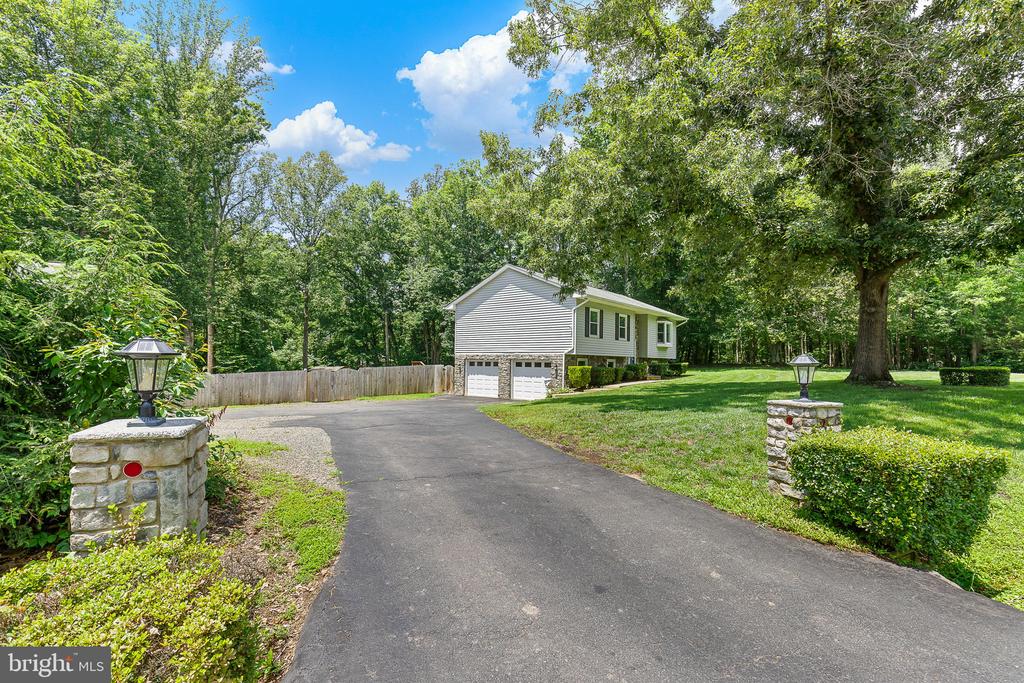 4 PALOMINO CT, SPOTSYLVANIA, Virginia 22551, 3 Bedrooms Bedrooms, ,3 BathroomsBathrooms,Residential,4 PALOMINO CT,VASP2034034 MLS # VASP2034034