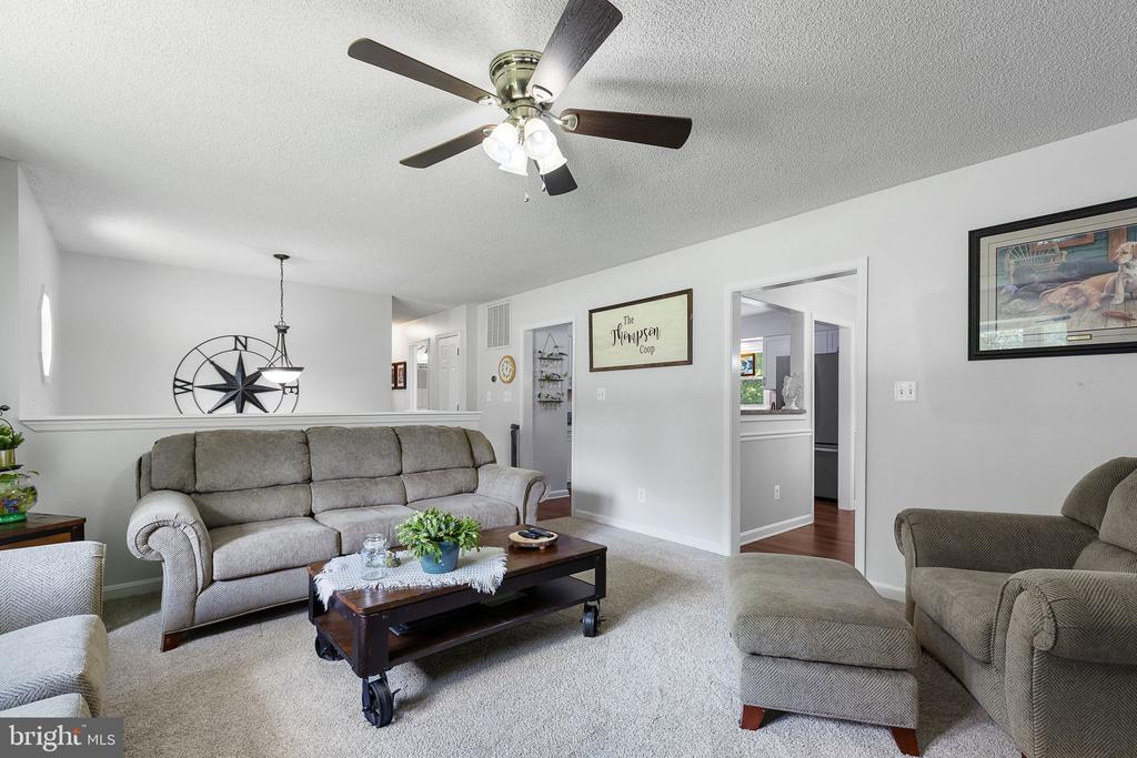 4 PALOMINO CT, SPOTSYLVANIA, Virginia 22551, 3 Bedrooms Bedrooms, ,3 BathroomsBathrooms,Residential,4 PALOMINO CT,VASP2034034 MLS # VASP2034034