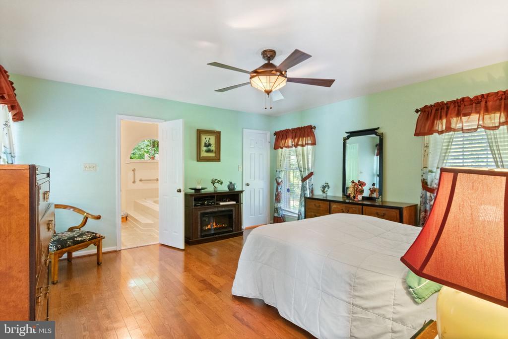8107 WATERFORD DR, SPOTSYLVANIA, Virginia 22551, 5 Bedrooms Bedrooms, ,4 BathroomsBathrooms,Residential,8107 WATERFORD DR,VASP2034038 MLS # VASP2034038