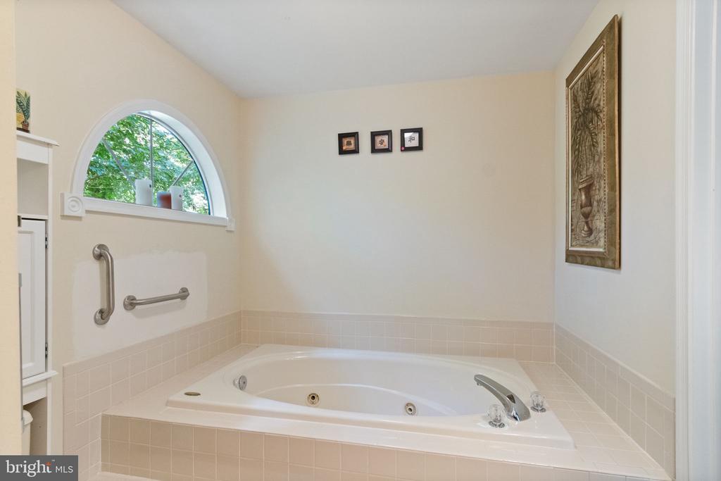 8107 WATERFORD DR, SPOTSYLVANIA, Virginia 22551, 5 Bedrooms Bedrooms, ,4 BathroomsBathrooms,Residential,8107 WATERFORD DR,VASP2034038 MLS # VASP2034038
