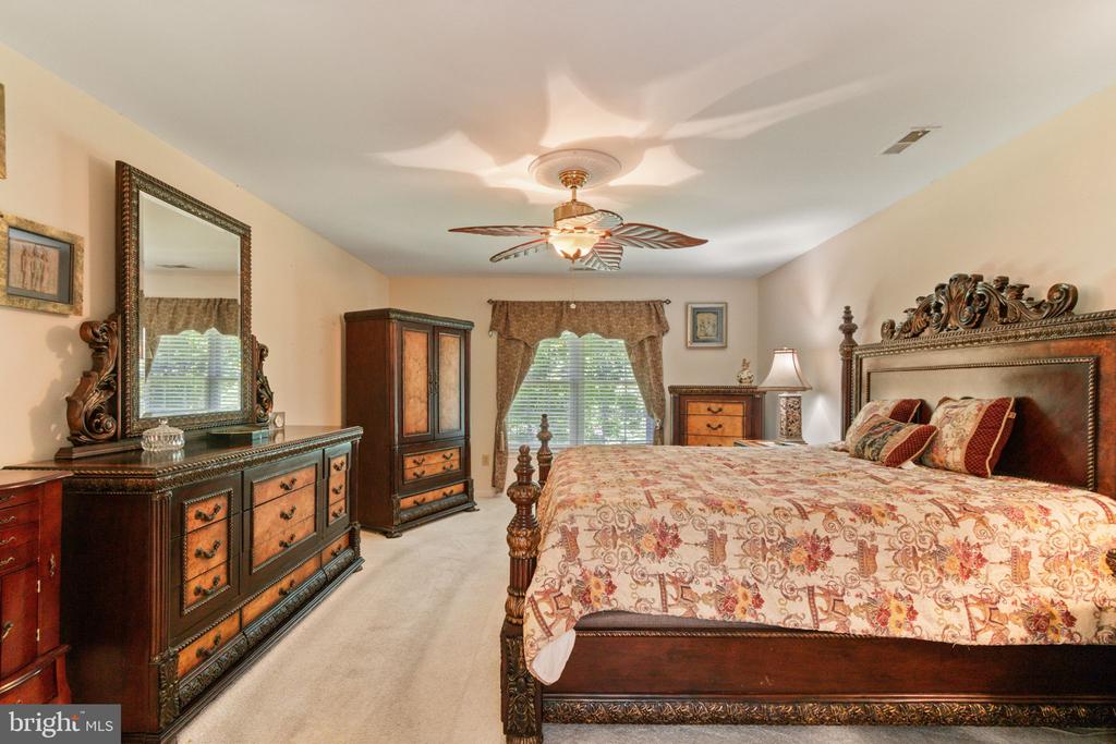 8107 WATERFORD DR, SPOTSYLVANIA, Virginia 22551, 5 Bedrooms Bedrooms, ,4 BathroomsBathrooms,Residential,8107 WATERFORD DR,VASP2034038 MLS # VASP2034038