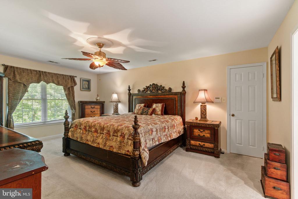8107 WATERFORD DR, SPOTSYLVANIA, Virginia 22551, 5 Bedrooms Bedrooms, ,4 BathroomsBathrooms,Residential,8107 WATERFORD DR,VASP2034038 MLS # VASP2034038