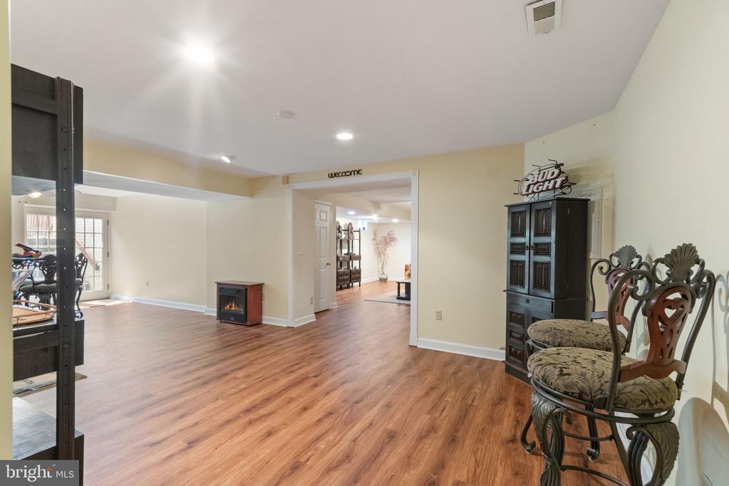 8107 WATERFORD DR, SPOTSYLVANIA, Virginia 22551, 5 Bedrooms Bedrooms, ,4 BathroomsBathrooms,Residential,8107 WATERFORD DR,VASP2034038 MLS # VASP2034038