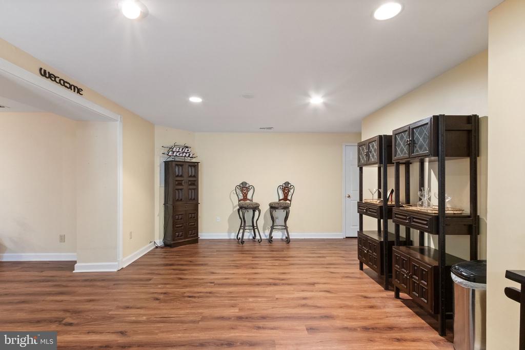 8107 WATERFORD DR, SPOTSYLVANIA, Virginia 22551, 5 Bedrooms Bedrooms, ,4 BathroomsBathrooms,Residential,8107 WATERFORD DR,VASP2034038 MLS # VASP2034038