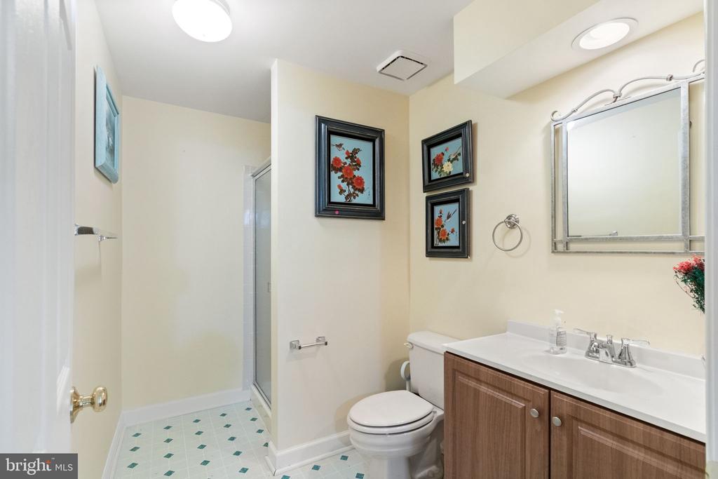 8107 WATERFORD DR, SPOTSYLVANIA, Virginia 22551, 5 Bedrooms Bedrooms, ,4 BathroomsBathrooms,Residential,8107 WATERFORD DR,VASP2034038 MLS # VASP2034038