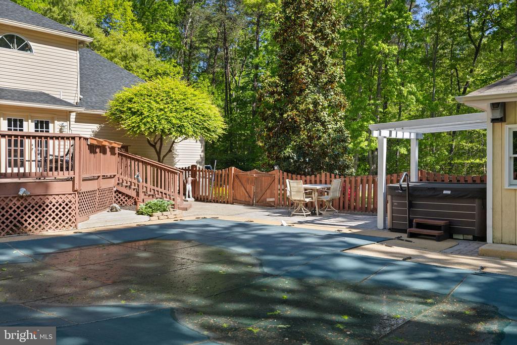 8107 WATERFORD DR, SPOTSYLVANIA, Virginia 22551, 5 Bedrooms Bedrooms, ,4 BathroomsBathrooms,Residential,8107 WATERFORD DR,VASP2034038 MLS # VASP2034038