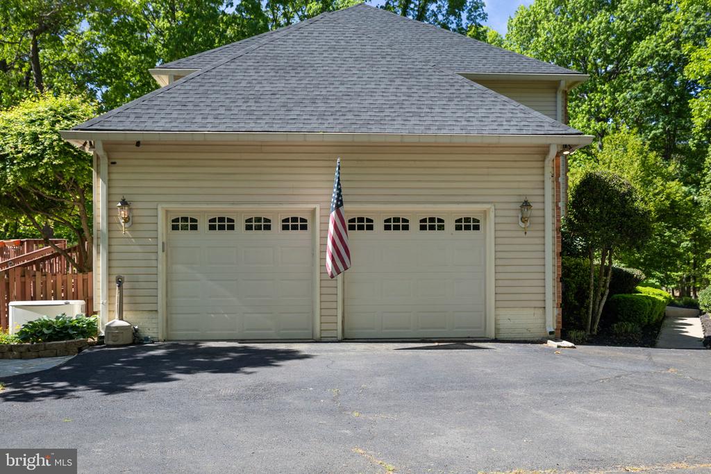 8107 WATERFORD DR, SPOTSYLVANIA, Virginia 22551, 5 Bedrooms Bedrooms, ,4 BathroomsBathrooms,Residential,8107 WATERFORD DR,VASP2034038 MLS # VASP2034038
