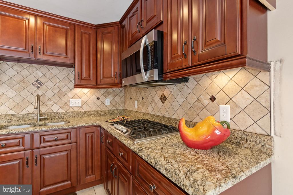 8107 WATERFORD DR, SPOTSYLVANIA, Virginia 22551, 5 Bedrooms Bedrooms, ,4 BathroomsBathrooms,Residential,8107 WATERFORD DR,VASP2034038 MLS # VASP2034038