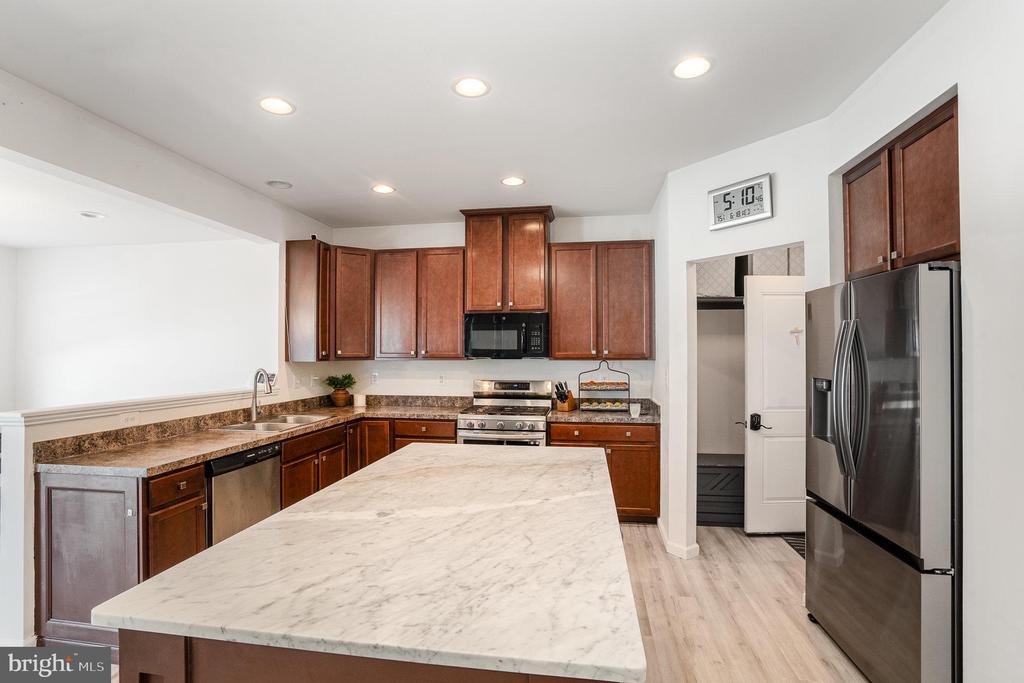 9523 FALL HAVEN RD, FREDERICKSBURG, Virginia 22407, 4 Bedrooms Bedrooms, ,2 BathroomsBathrooms,Residential,9523 FALL HAVEN RD,VASP2034086 MLS # VASP2034086