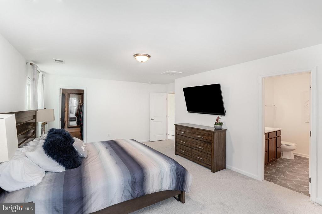 9523 FALL HAVEN RD, FREDERICKSBURG, Virginia 22407, 4 Bedrooms Bedrooms, ,2 BathroomsBathrooms,Residential,9523 FALL HAVEN RD,VASP2034086 MLS # VASP2034086