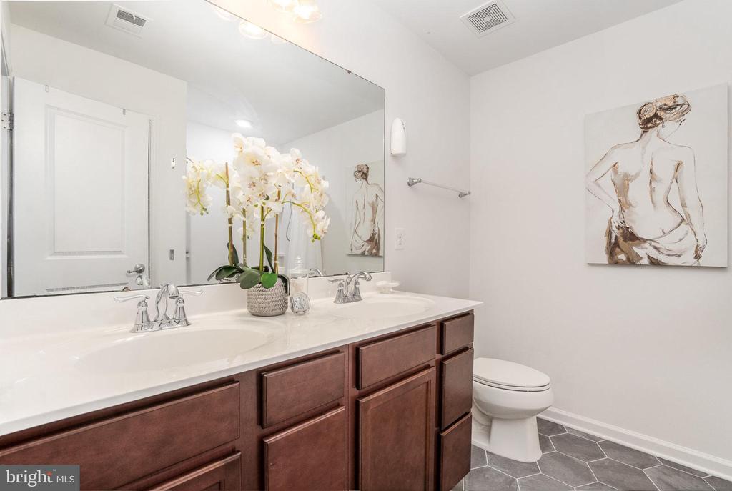 9523 FALL HAVEN RD, FREDERICKSBURG, Virginia 22407, 4 Bedrooms Bedrooms, ,2 BathroomsBathrooms,Residential,9523 FALL HAVEN RD,VASP2034086 MLS # VASP2034086