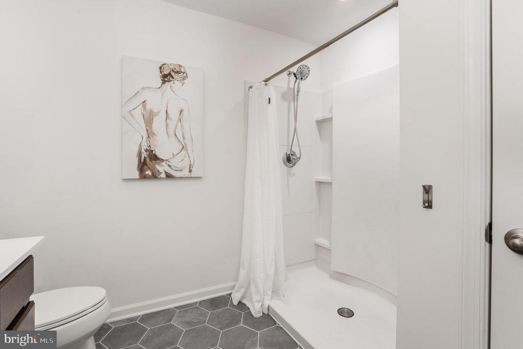 9523 FALL HAVEN RD, FREDERICKSBURG, Virginia 22407, 4 Bedrooms Bedrooms, ,2 BathroomsBathrooms,Residential,9523 FALL HAVEN RD,VASP2034086 MLS # VASP2034086