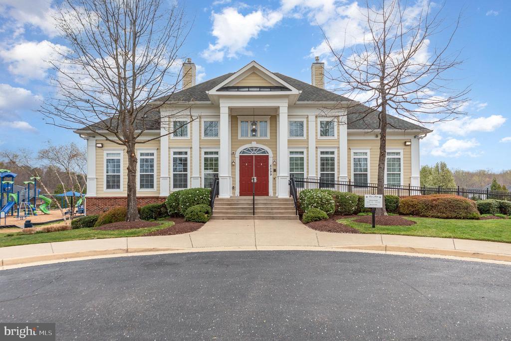 9523 FALL HAVEN RD, FREDERICKSBURG, Virginia 22407, 4 Bedrooms Bedrooms, ,2 BathroomsBathrooms,Residential,9523 FALL HAVEN RD,VASP2034086 MLS # VASP2034086