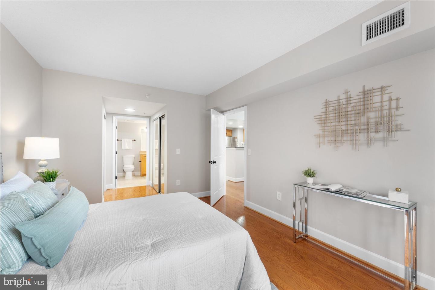 1205 N GARFIELD ST #711, ARLINGTON, Virginia 22201, 1 Bedroom Bedrooms, ,1 BathroomBathrooms,Residential,For sale,1205 N GARFIELD ST #711,VAAR2059330 MLS # VAAR2059330