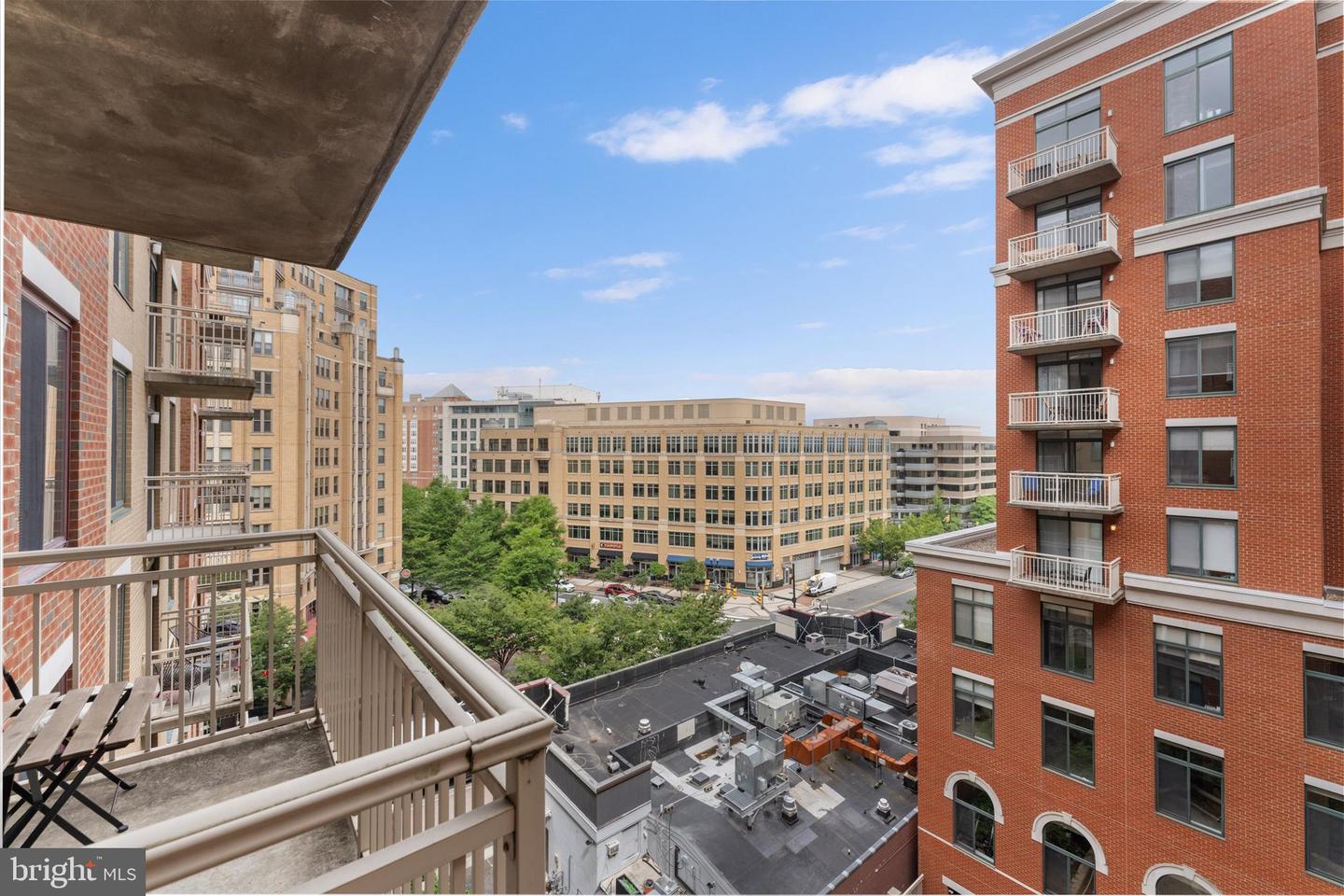 1205 N GARFIELD ST #711, ARLINGTON, Virginia 22201, 1 Bedroom Bedrooms, ,1 BathroomBathrooms,Residential,For sale,1205 N GARFIELD ST #711,VAAR2059330 MLS # VAAR2059330