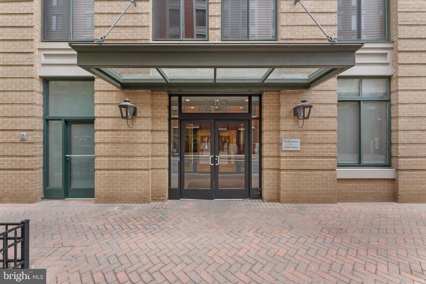 1205 N GARFIELD ST #711, ARLINGTON, Virginia 22201, 1 Bedroom Bedrooms, ,1 BathroomBathrooms,Residential,For sale,1205 N GARFIELD ST #711,VAAR2059330 MLS # VAAR2059330