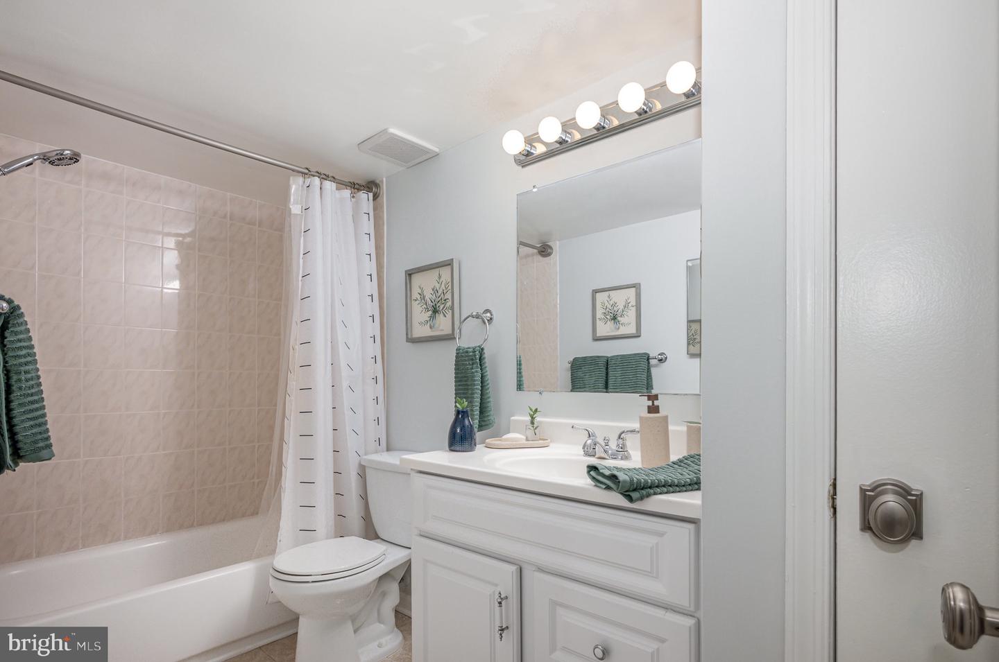 5900-G SURREY HILL PL #695, SPRINGFIELD, Virginia 22152, 1 Bedroom Bedrooms, ,1 BathroomBathrooms,Residential,For sale,5900-G SURREY HILL PL #695,VAFX2247928 MLS # VAFX2247928