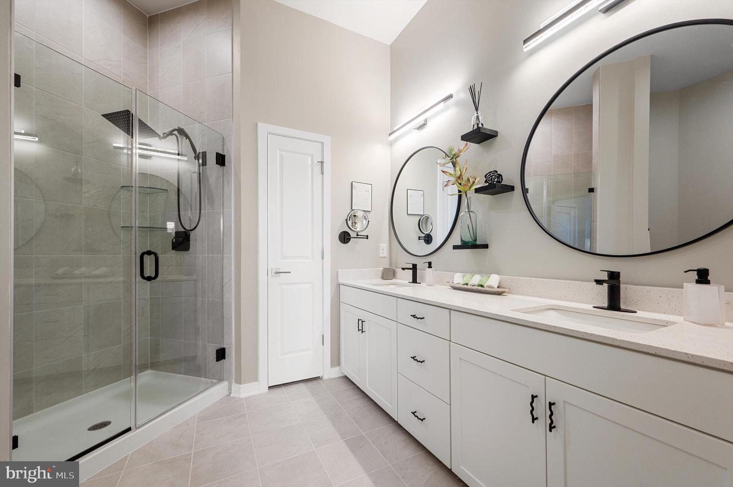 750 MOUNT AIRY TER NE #402, LEESBURG, Virginia 20176, 2 Bedrooms Bedrooms, ,2 BathroomsBathrooms,Residential,For sale,750 MOUNT AIRY TER NE #402,VALO2099826 MLS # VALO2099826