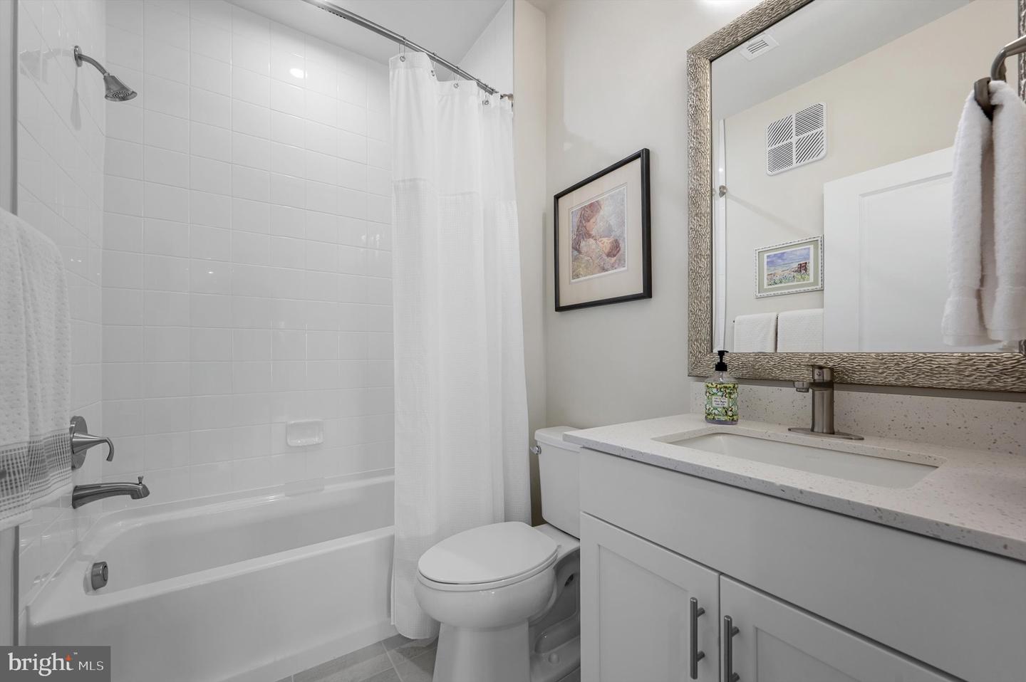 750 MOUNT AIRY TER NE #402, LEESBURG, Virginia 20176, 2 Bedrooms Bedrooms, ,2 BathroomsBathrooms,Residential,For sale,750 MOUNT AIRY TER NE #402,VALO2099826 MLS # VALO2099826