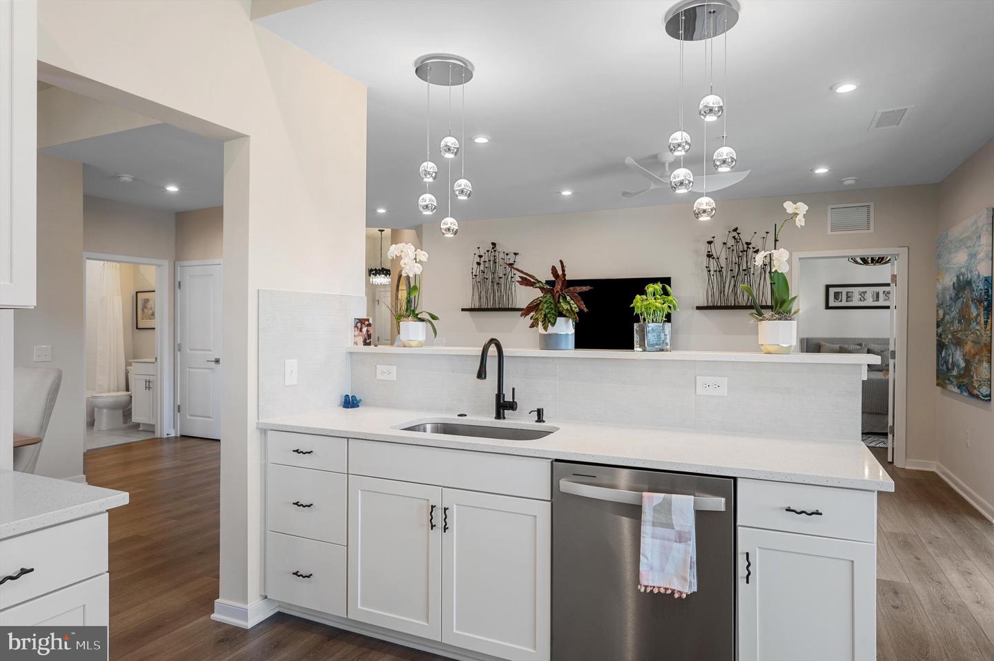 750 MOUNT AIRY TER NE #402, LEESBURG, Virginia 20176, 2 Bedrooms Bedrooms, ,2 BathroomsBathrooms,Residential,For sale,750 MOUNT AIRY TER NE #402,VALO2099826 MLS # VALO2099826