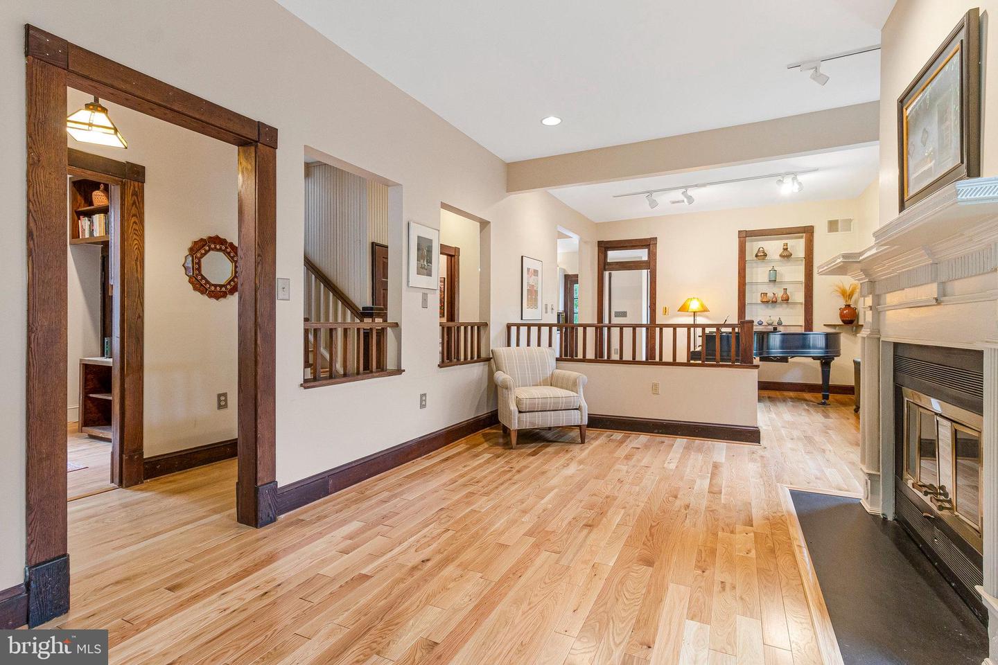 17 CEDAR ST, ALEXANDRIA, Virginia 22301, 4 Bedrooms Bedrooms, ,2 BathroomsBathrooms,Residential,For sale,17 CEDAR ST,VAAX2046628 MLS # VAAX2046628