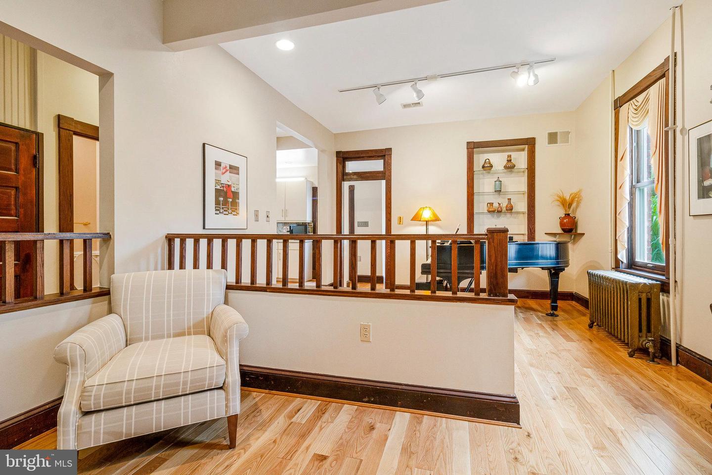 17 CEDAR ST, ALEXANDRIA, Virginia 22301, 4 Bedrooms Bedrooms, ,2 BathroomsBathrooms,Residential,For sale,17 CEDAR ST,VAAX2046628 MLS # VAAX2046628