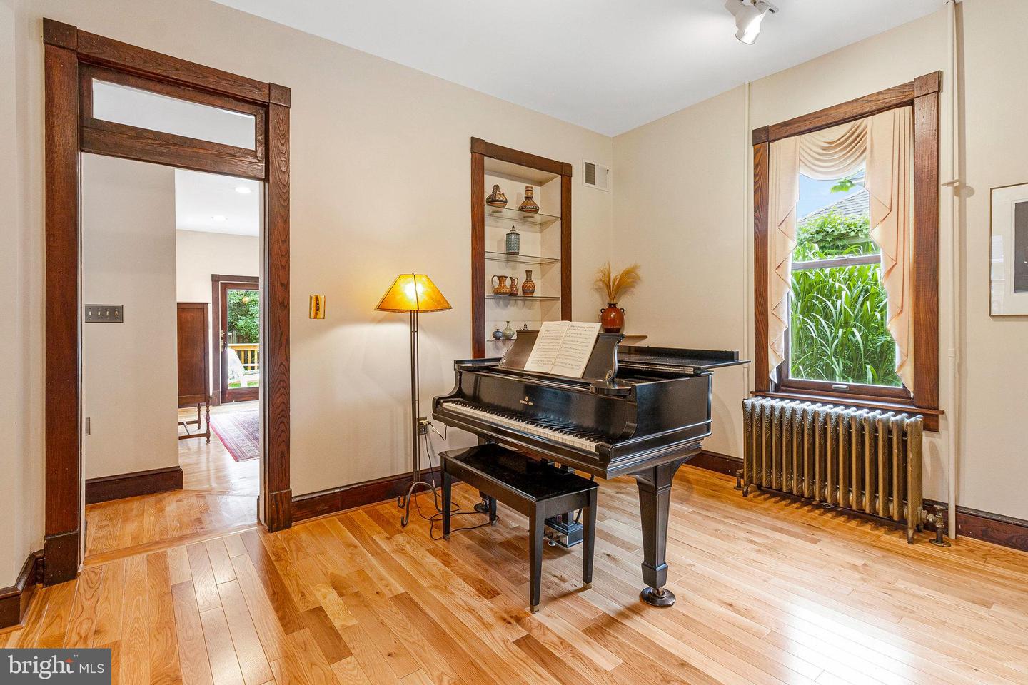 17 CEDAR ST, ALEXANDRIA, Virginia 22301, 4 Bedrooms Bedrooms, ,2 BathroomsBathrooms,Residential,For sale,17 CEDAR ST,VAAX2046628 MLS # VAAX2046628
