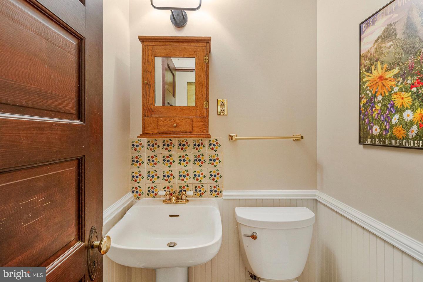 17 CEDAR ST, ALEXANDRIA, Virginia 22301, 4 Bedrooms Bedrooms, ,2 BathroomsBathrooms,Residential,For sale,17 CEDAR ST,VAAX2046628 MLS # VAAX2046628
