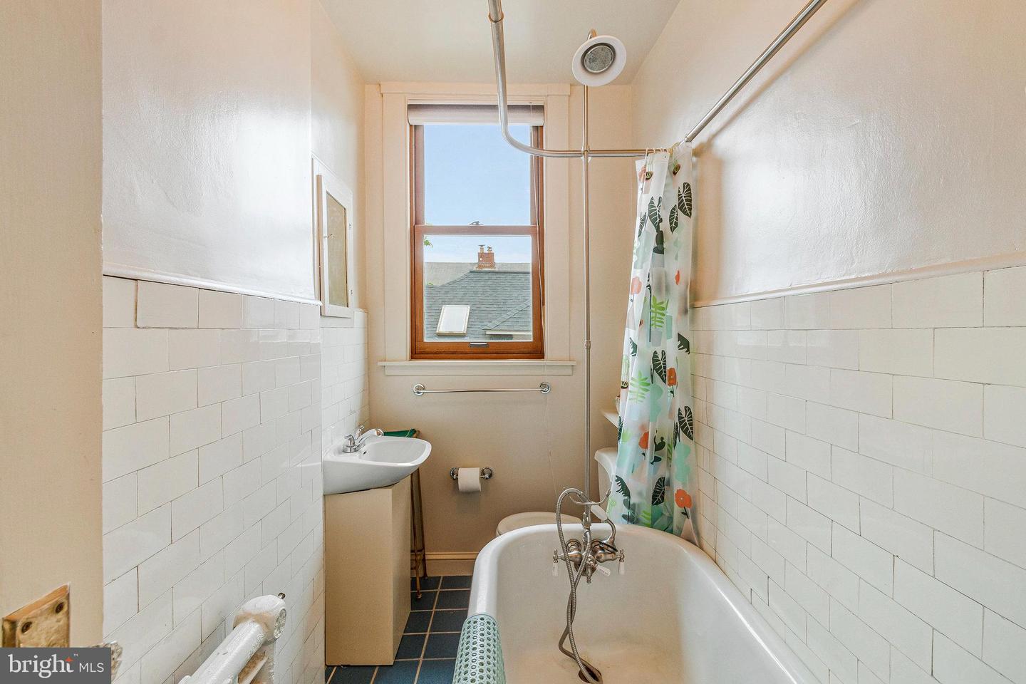 17 CEDAR ST, ALEXANDRIA, Virginia 22301, 4 Bedrooms Bedrooms, ,2 BathroomsBathrooms,Residential,For sale,17 CEDAR ST,VAAX2046628 MLS # VAAX2046628