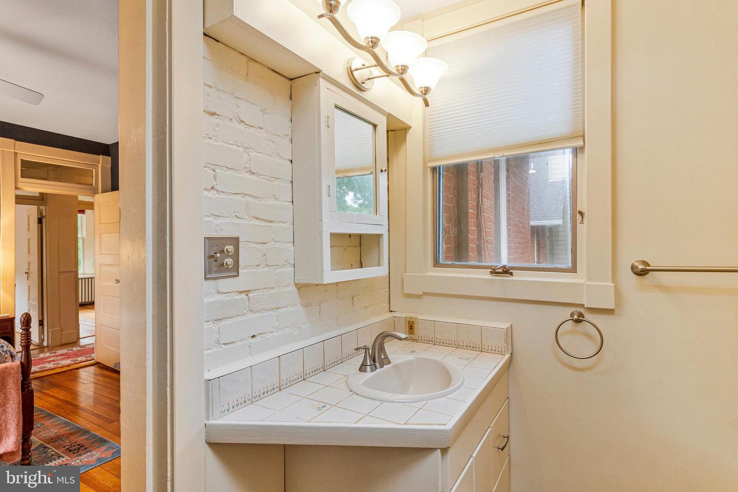 17 CEDAR ST, ALEXANDRIA, Virginia 22301, 4 Bedrooms Bedrooms, ,2 BathroomsBathrooms,Residential,For sale,17 CEDAR ST,VAAX2046628 MLS # VAAX2046628