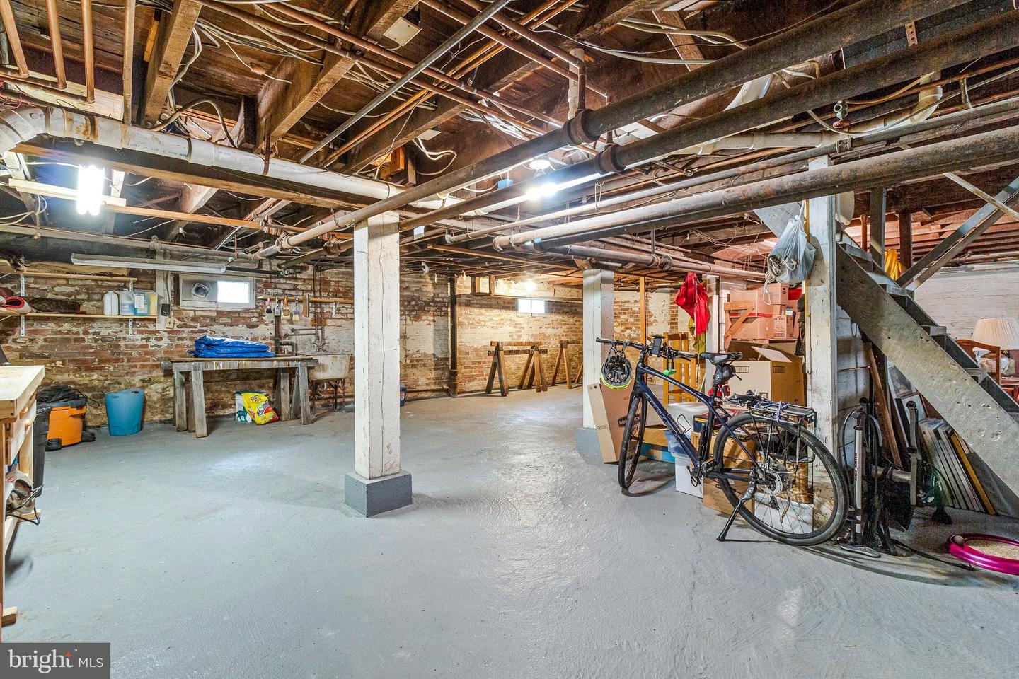 17 CEDAR ST, ALEXANDRIA, Virginia 22301, 4 Bedrooms Bedrooms, ,2 BathroomsBathrooms,Residential,For sale,17 CEDAR ST,VAAX2046628 MLS # VAAX2046628