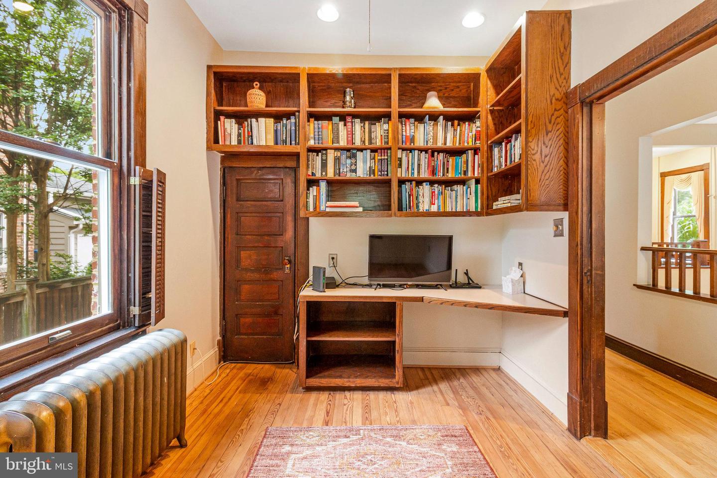 17 CEDAR ST, ALEXANDRIA, Virginia 22301, 4 Bedrooms Bedrooms, ,2 BathroomsBathrooms,Residential,For sale,17 CEDAR ST,VAAX2046628 MLS # VAAX2046628