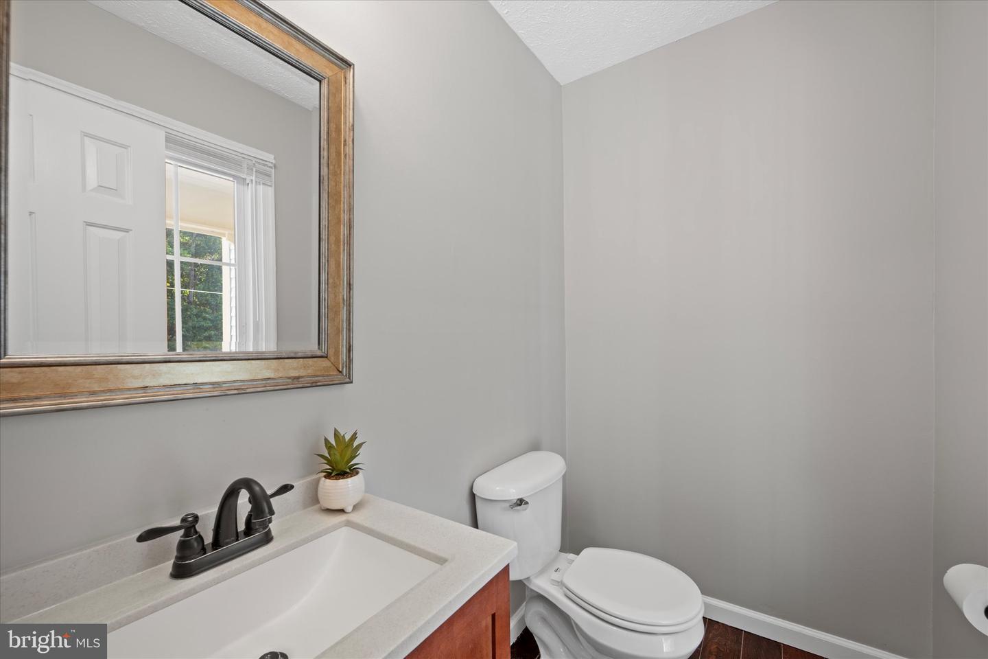 6112 HILLVIEW CT, MANASSAS, Virginia 20112, 5 Bedrooms Bedrooms, ,3 BathroomsBathrooms,Residential,For sale,6112 HILLVIEW CT,VAPW2097332 MLS # VAPW2097332