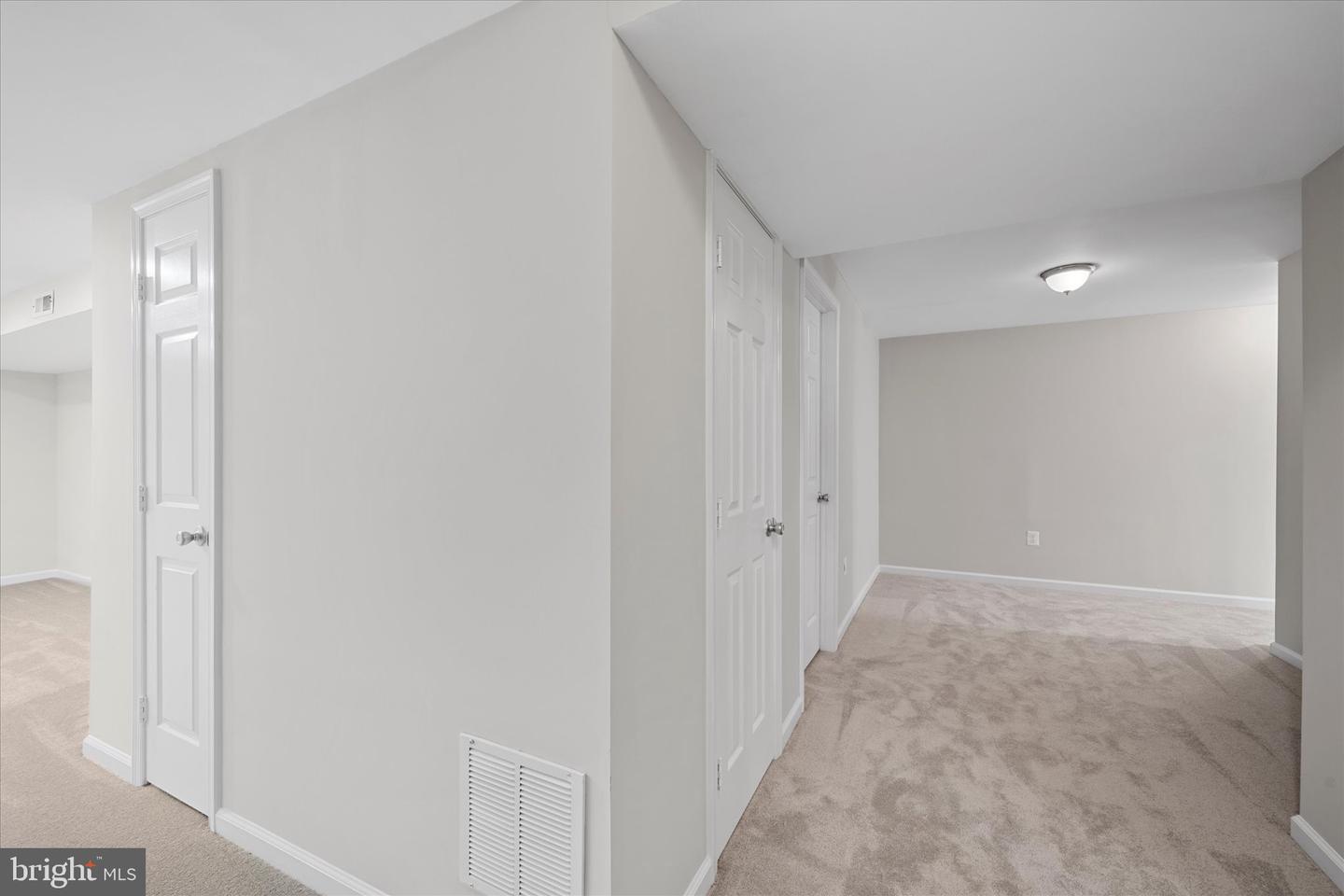6112 HILLVIEW CT, MANASSAS, Virginia 20112, 5 Bedrooms Bedrooms, ,3 BathroomsBathrooms,Residential,For sale,6112 HILLVIEW CT,VAPW2097332 MLS # VAPW2097332