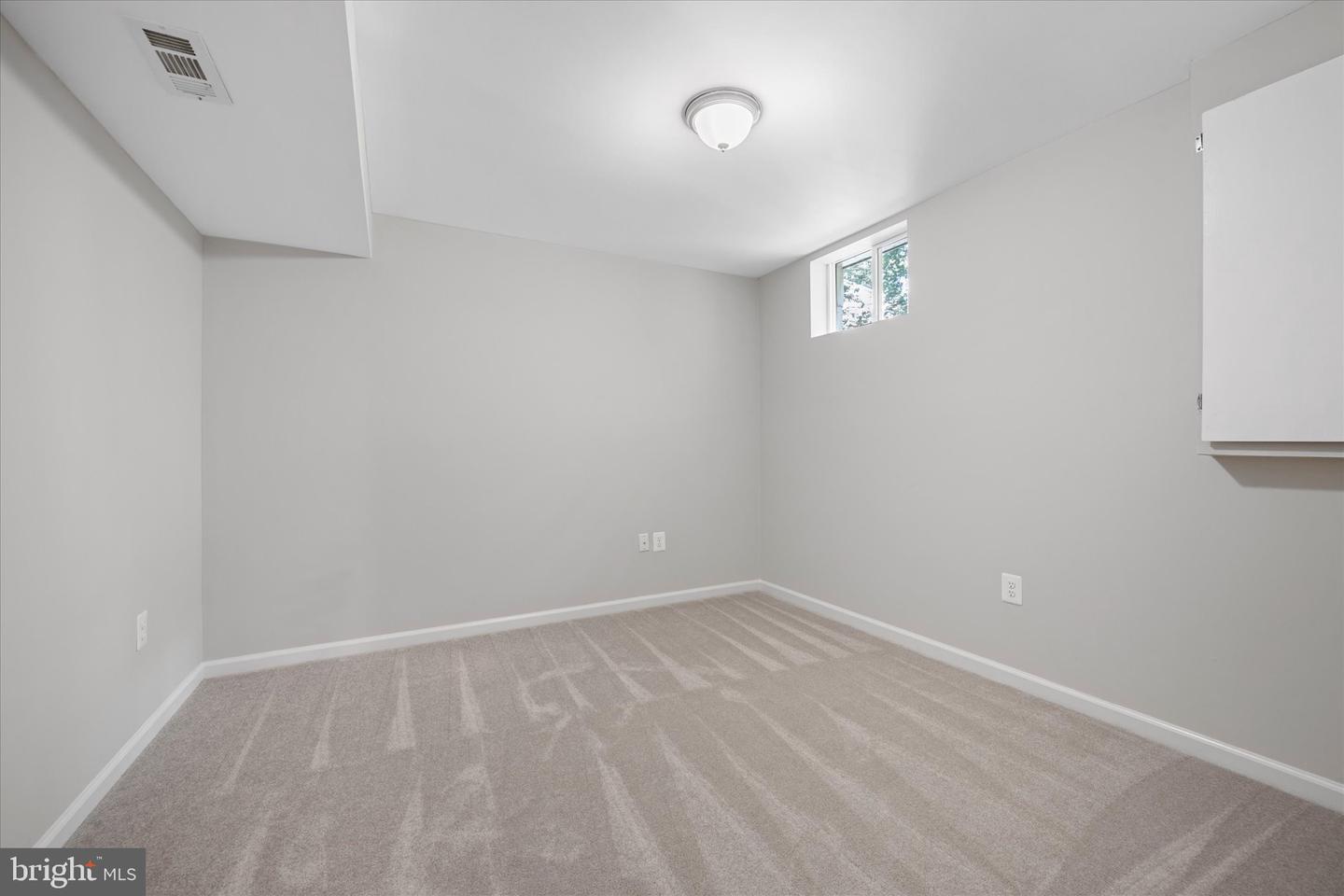 6112 HILLVIEW CT, MANASSAS, Virginia 20112, 5 Bedrooms Bedrooms, ,3 BathroomsBathrooms,Residential,For sale,6112 HILLVIEW CT,VAPW2097332 MLS # VAPW2097332