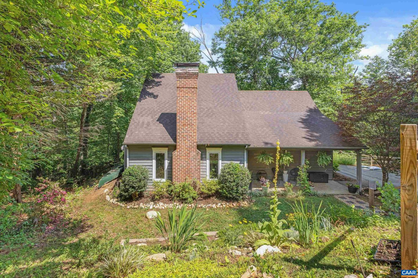 295 HOMESTEAD LN, CHARLOTTESVILLE, Virginia 22902, 3 Bedrooms Bedrooms, ,2 BathroomsBathrooms,Residential,For sale,295 HOMESTEAD LN,665835 MLS # 665835