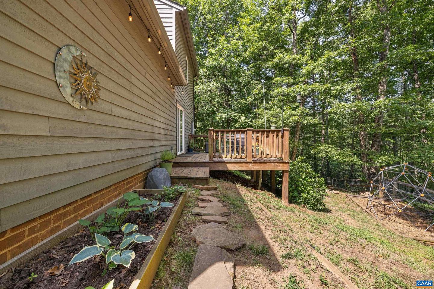 295 HOMESTEAD LN, CHARLOTTESVILLE, Virginia 22902, 3 Bedrooms Bedrooms, ,2 BathroomsBathrooms,Residential,For sale,295 HOMESTEAD LN,665835 MLS # 665835
