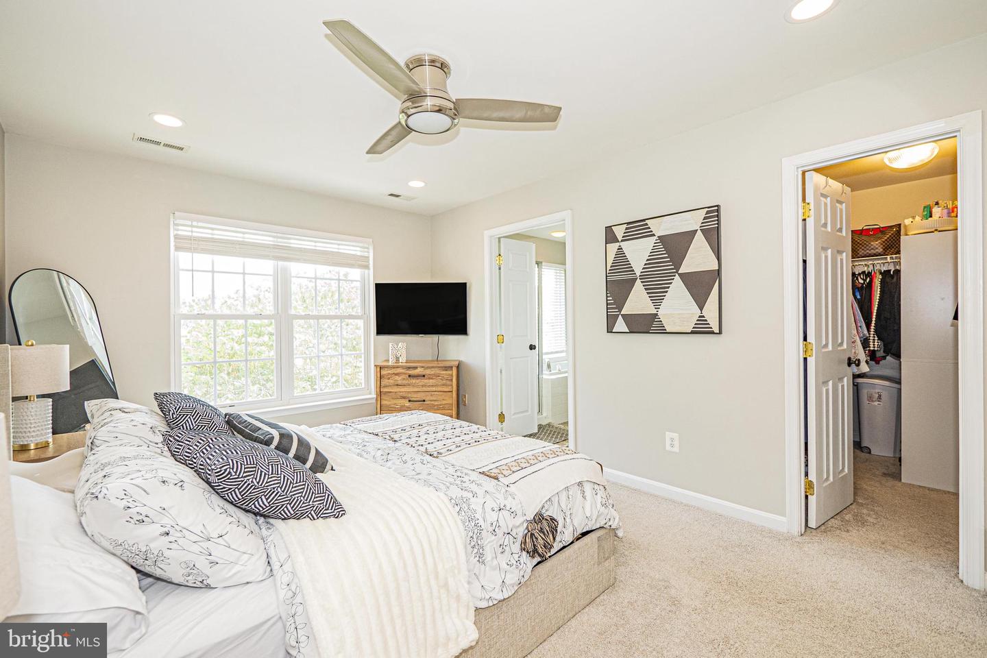 17520 VICTORIA FALLS DR, DUMFRIES, Virginia 22025, 3 Bedrooms Bedrooms, ,2 BathroomsBathrooms,Residential,For sale,17520 VICTORIA FALLS DR,VAPW2097278 MLS # VAPW2097278