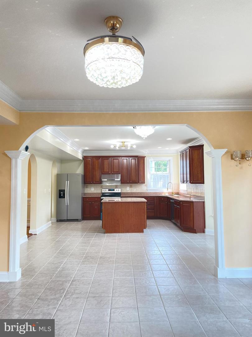 7212 HIGHLAND ST, SPRINGFIELD, Virginia 22150, 5 Bedrooms Bedrooms, ,4 BathroomsBathrooms,Residential,For sale,7212 HIGHLAND ST,VAFX2248084 MLS # VAFX2248084
