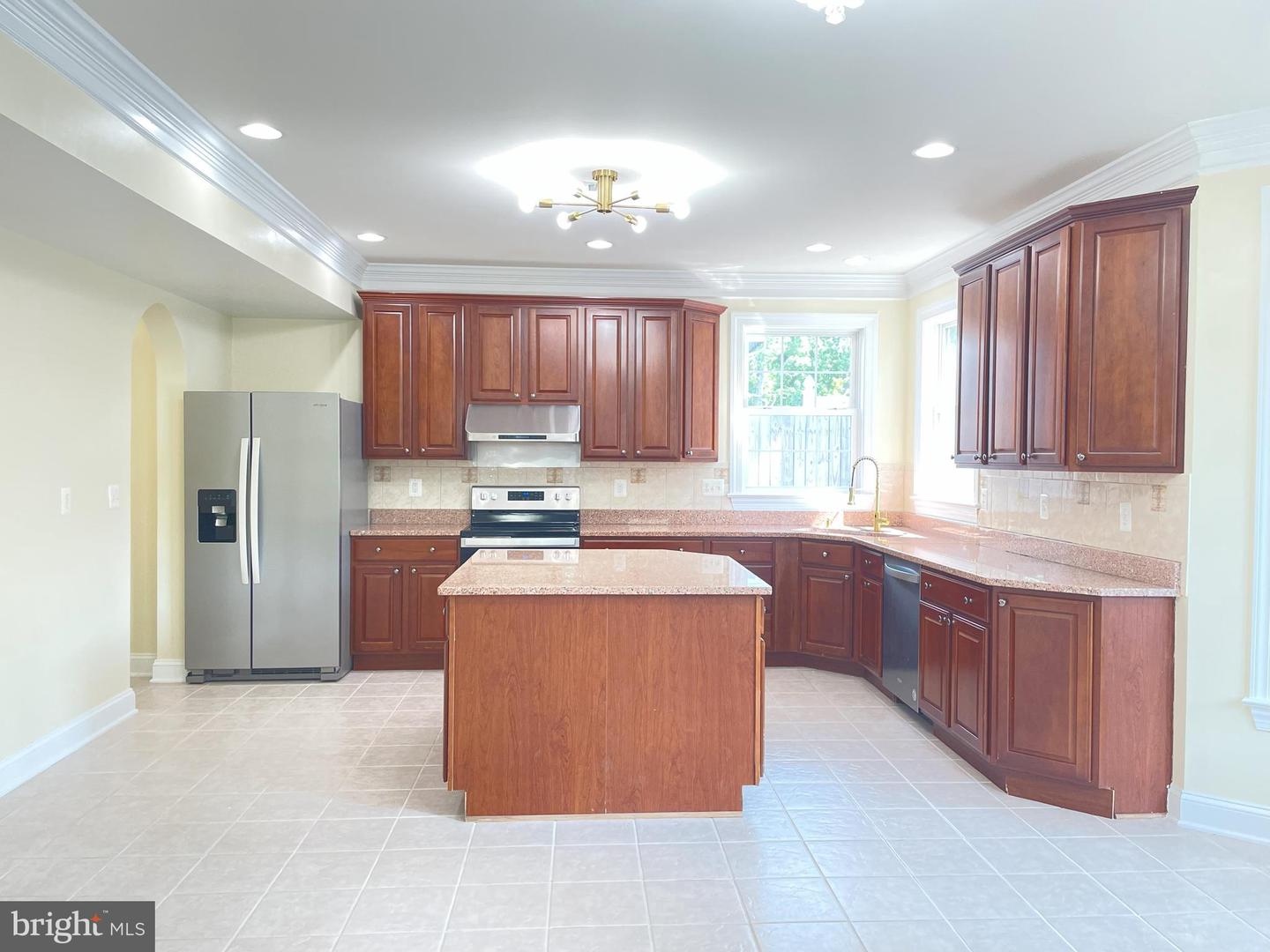 7212 HIGHLAND ST, SPRINGFIELD, Virginia 22150, 5 Bedrooms Bedrooms, ,4 BathroomsBathrooms,Residential,For sale,7212 HIGHLAND ST,VAFX2248084 MLS # VAFX2248084
